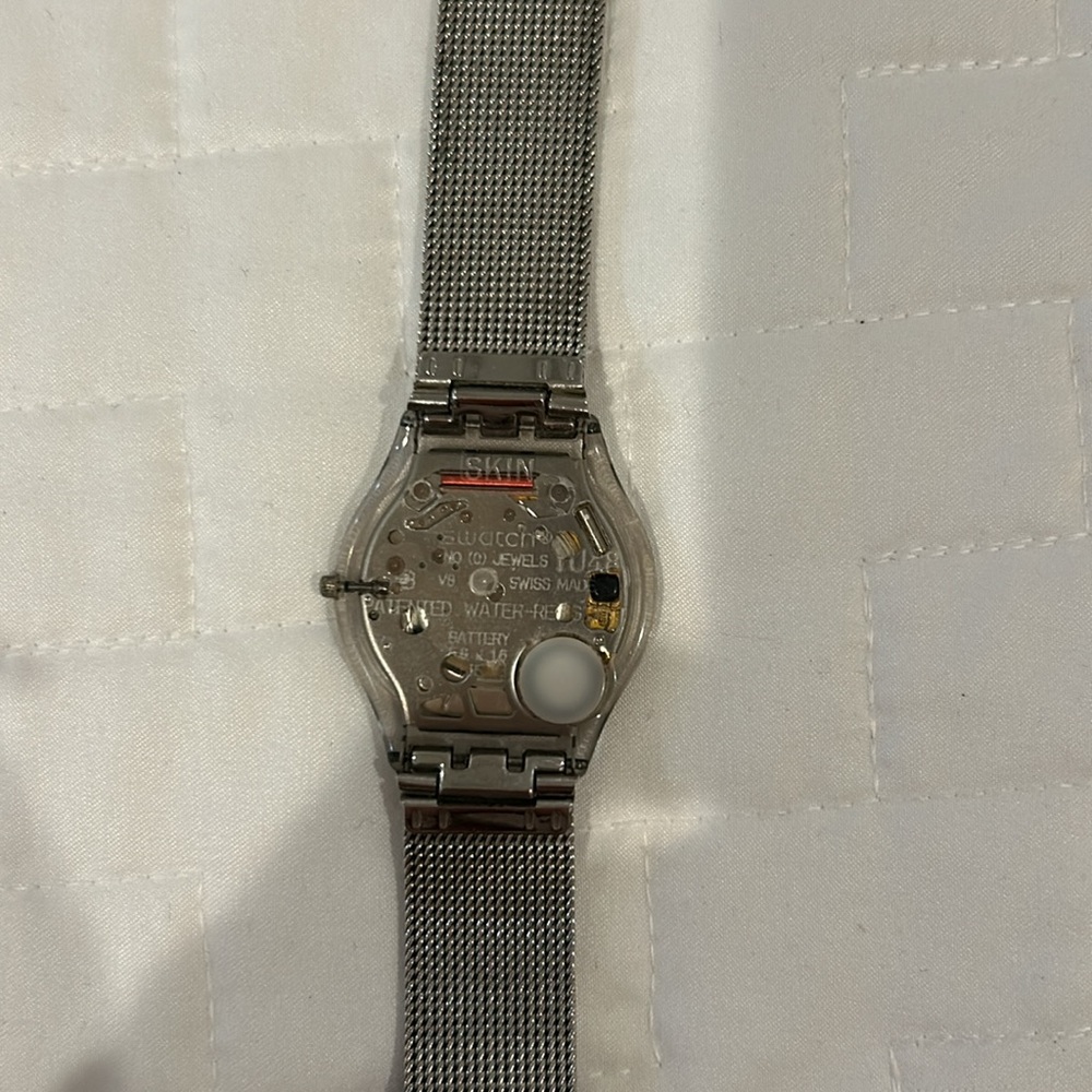 Stainless steel Swatch watch with extra battery. - Picture 2 of 7